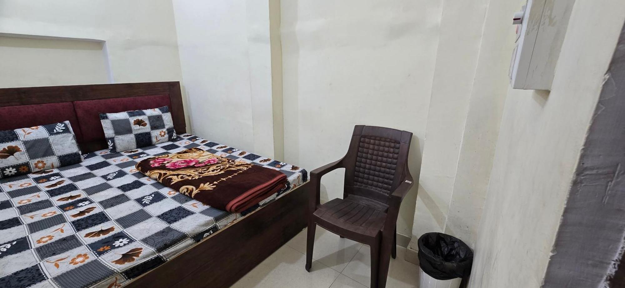 Ramlala Paying Guest House Stay Just 100M From Saryu Ghat, Ayodhya 外观 照片